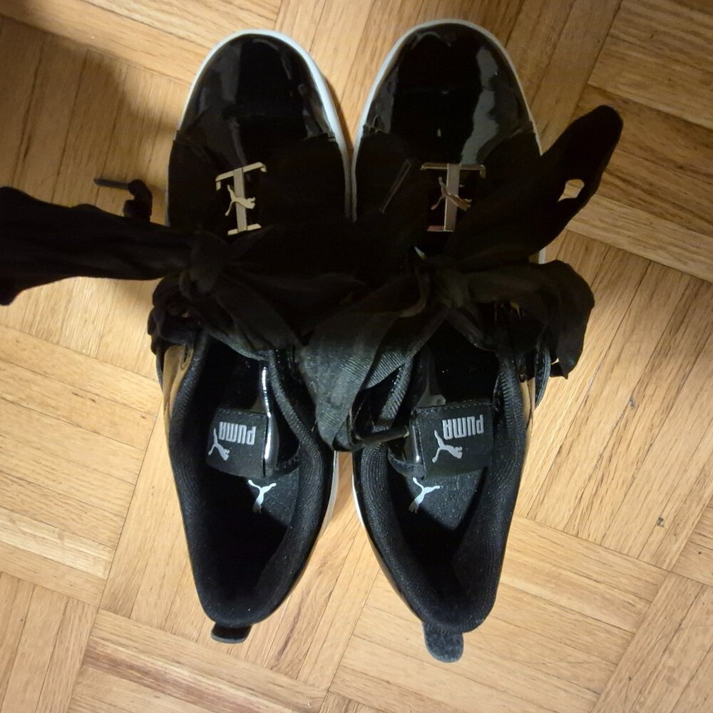 Black Puma shoes